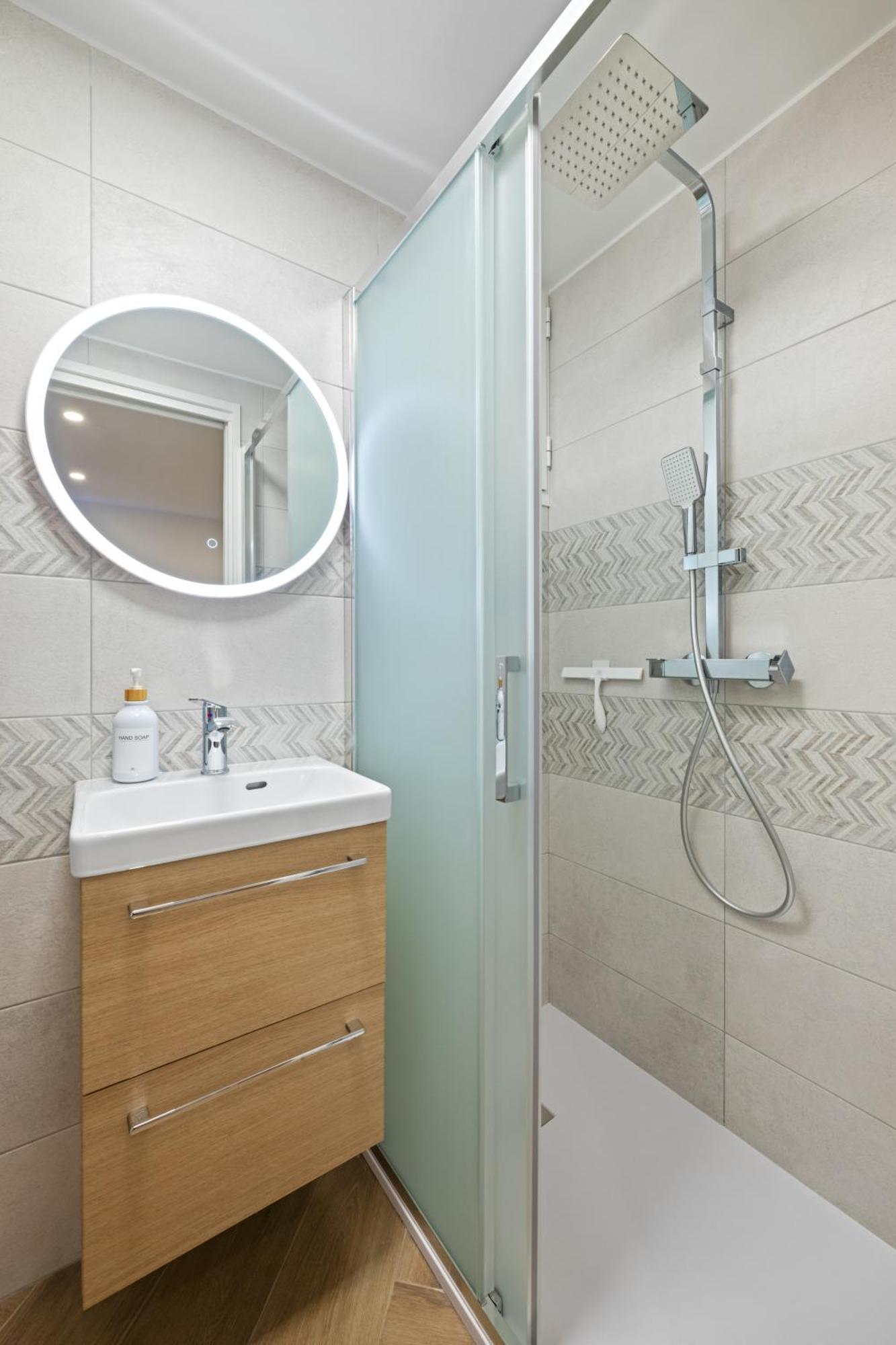 La Perle Apartment Menton Bagian luar foto