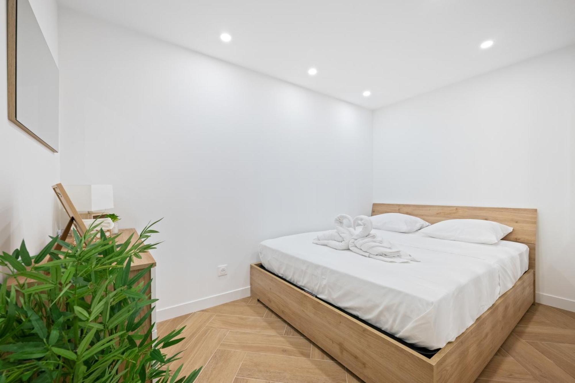 La Perle Apartment Menton Bagian luar foto